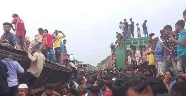 ভৈরবের ট্রেন দুর্ঘটনায় রেলওয়ের তিন কর্মকর্তা সাময়িক বরখাস্ত