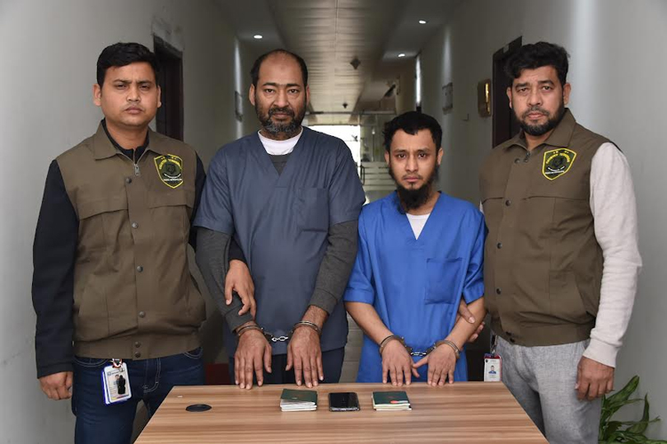 প্রধানমন্ত্রীকে হত্যার হুমকি : সৌদি থেকে যুবদলের দু’জনকে ফেরত আনলো ডিএমপি
