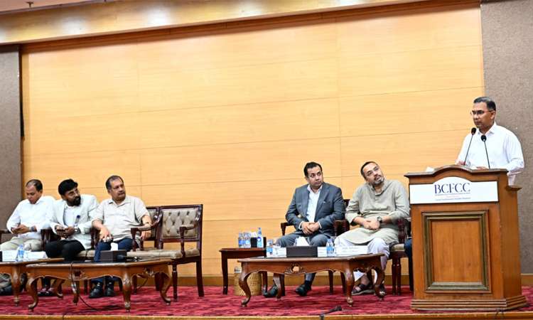 প্রতিহিংসামূলক মনোভাব থেকে বেরিয়ে আসার তাগিদ প্রধানমন্ত্রীর