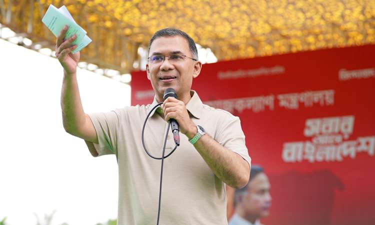 ‘সরকারকে সময় দেওয়া যাবে না’ বলা ব্যক্তিদের বিষয়ে সতর্ক থাকার আহ্বান প্রধানমন্ত্রীর